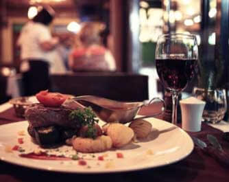 Restaurant Restaurant: manger, boire, restaurer, diner, déjeuner Batifol Lac-Beauport